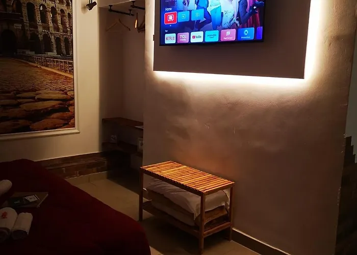 Emperooms בית הארחה 4*